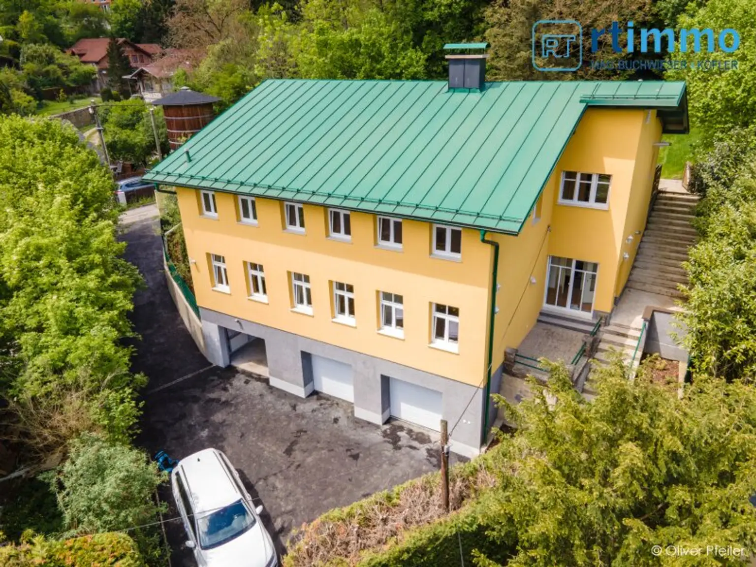 HELLE UND GROSSZÜGIGE 4 ZIMMERWOHNUNG IN IDYLLISCHER LAGE  MIT GARTEN UND GARAGENPLATZ- PROVISIONSFREI