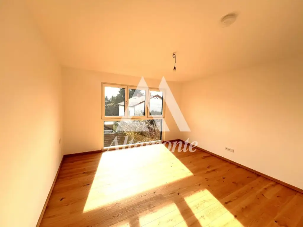 Erstklassiges Wohnen im Erstbezug – Stilvolles Einfamilienhaus in Essling