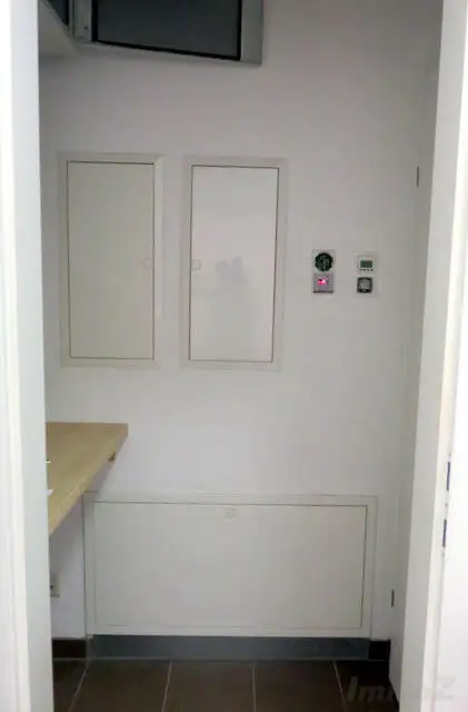 Sofortbezug: Portal-Geschäftslokal - Büro, barrierefrei - keine Gastronomie!