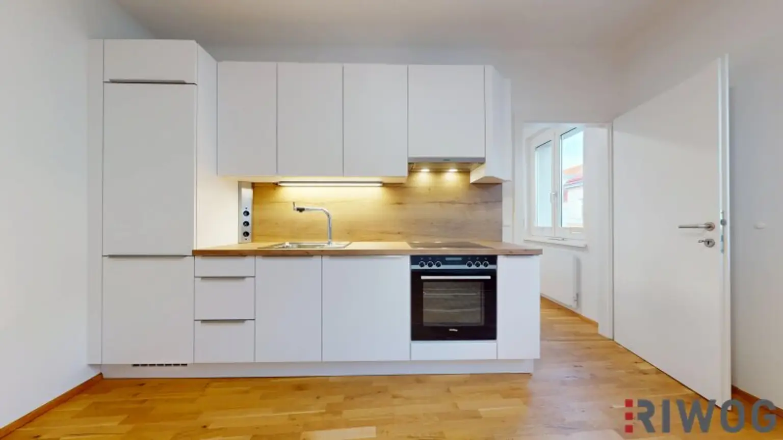 ERSTBEZUG nach Sanierung I Komfortable 3 Zimmer Wohnung I Inkl. Tischler-Küche mit Siemens Geräten