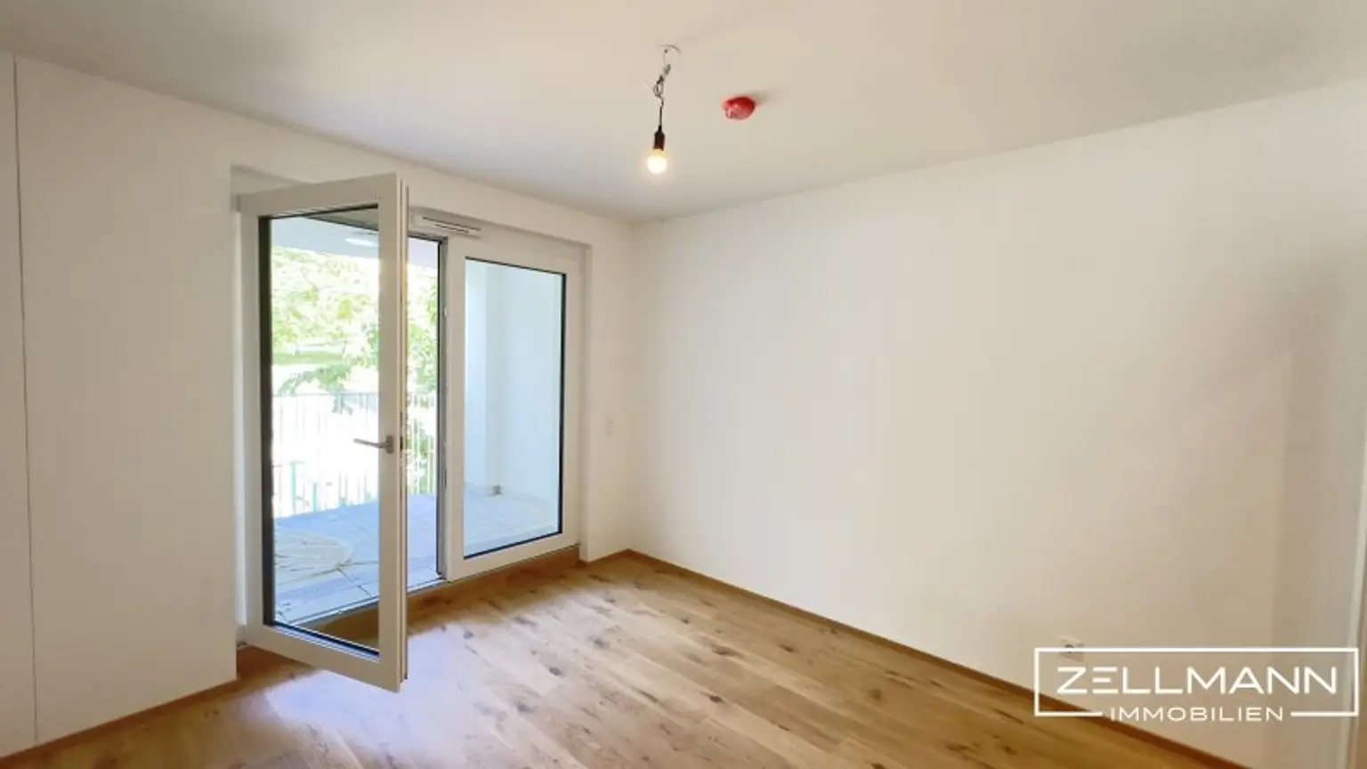 moderne 2-Zimmer Wohnung bei den Maurer Weingärten mit Pool | ZELLMANN IMMOBILIEN
