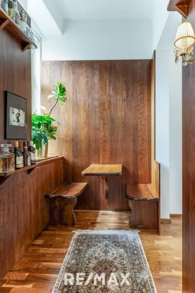 Sanierter Altbau | 3 - 4 Zi | Offener Kamin | Grenze 18. Bezirk