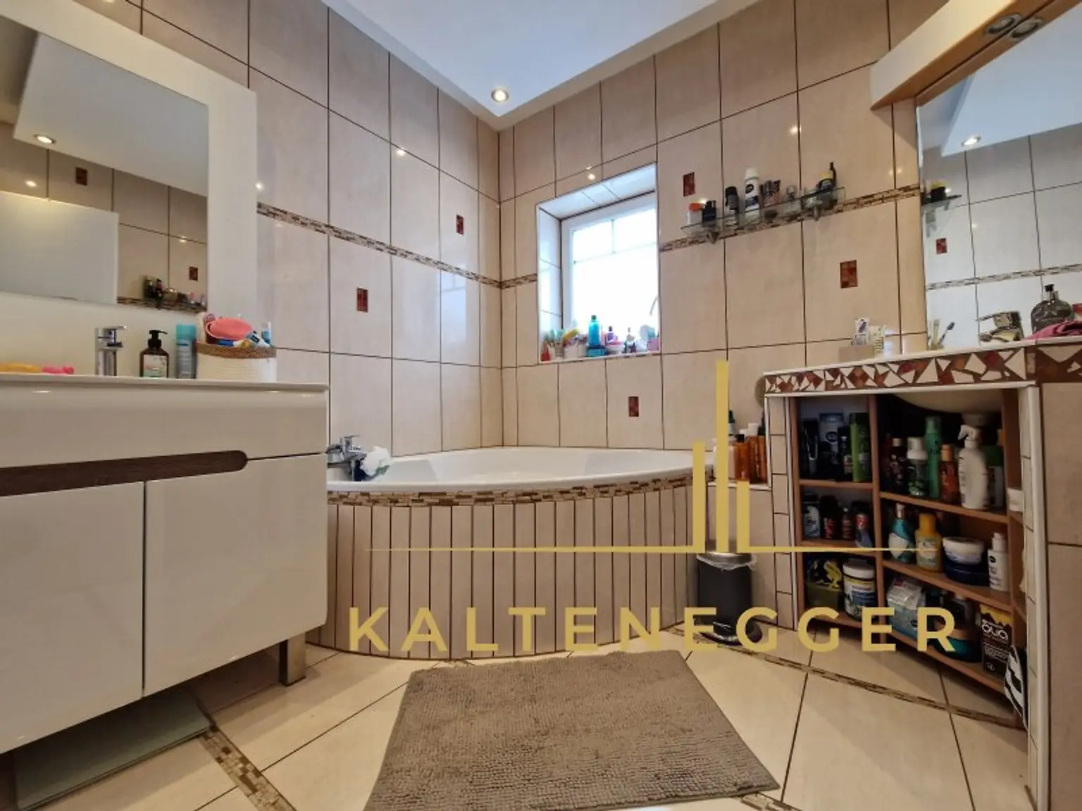 Wohneinheit 3: Badezimmer ca. 5,68 m²