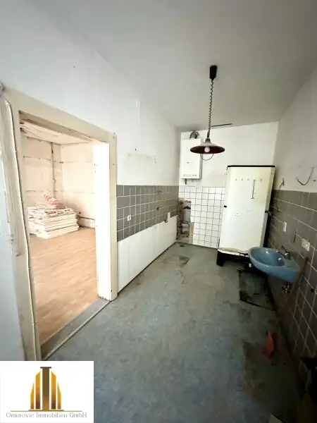 Top-Lage - 3. Liftstock! Renovierungsbedürftige Garconniere