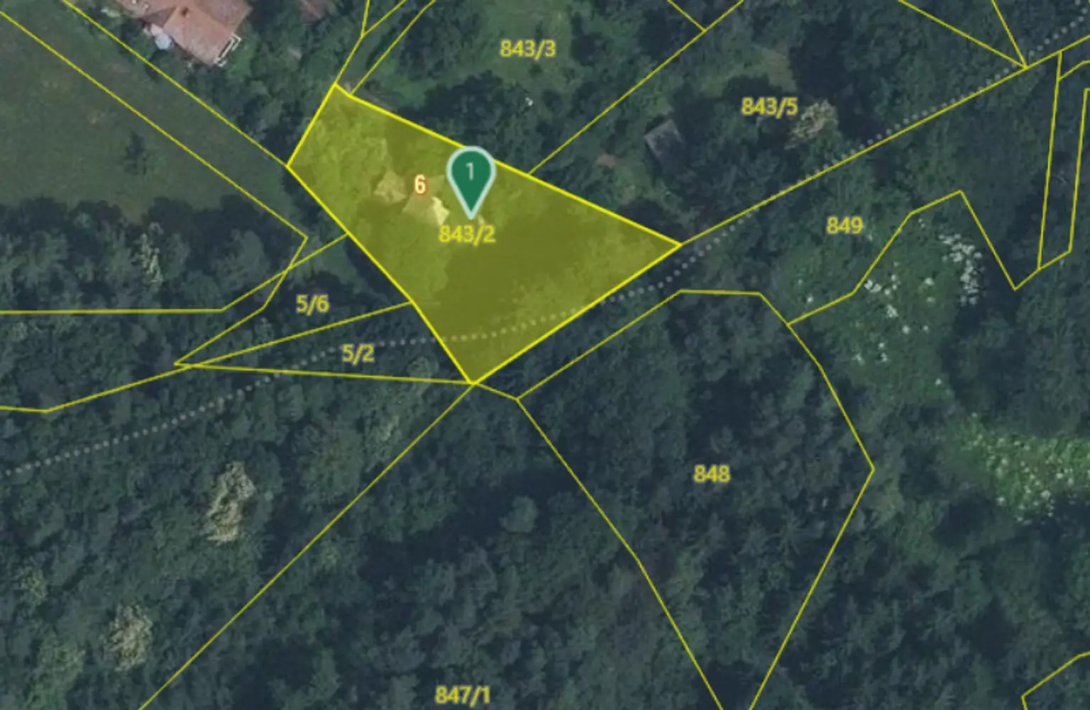 Grundstück für Freigeister in idyllischer Waldlage