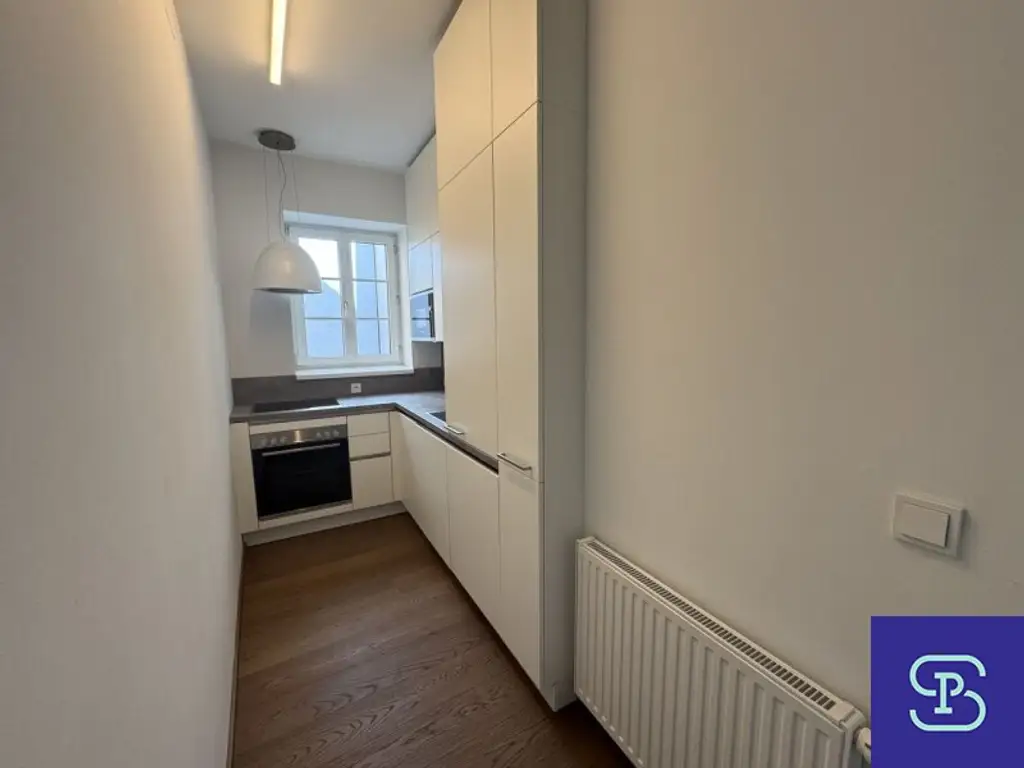 Provisionsfrei: Exklusiver 47m² Altbau mit Einbauküche und kl. Balkon in Toplage - 1080 Wien