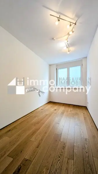 Moderne 3-Zimmer-EG-Wohnung mit Terrasse in zentraler Lage - inkl. TG-Stellplatz & Küche!