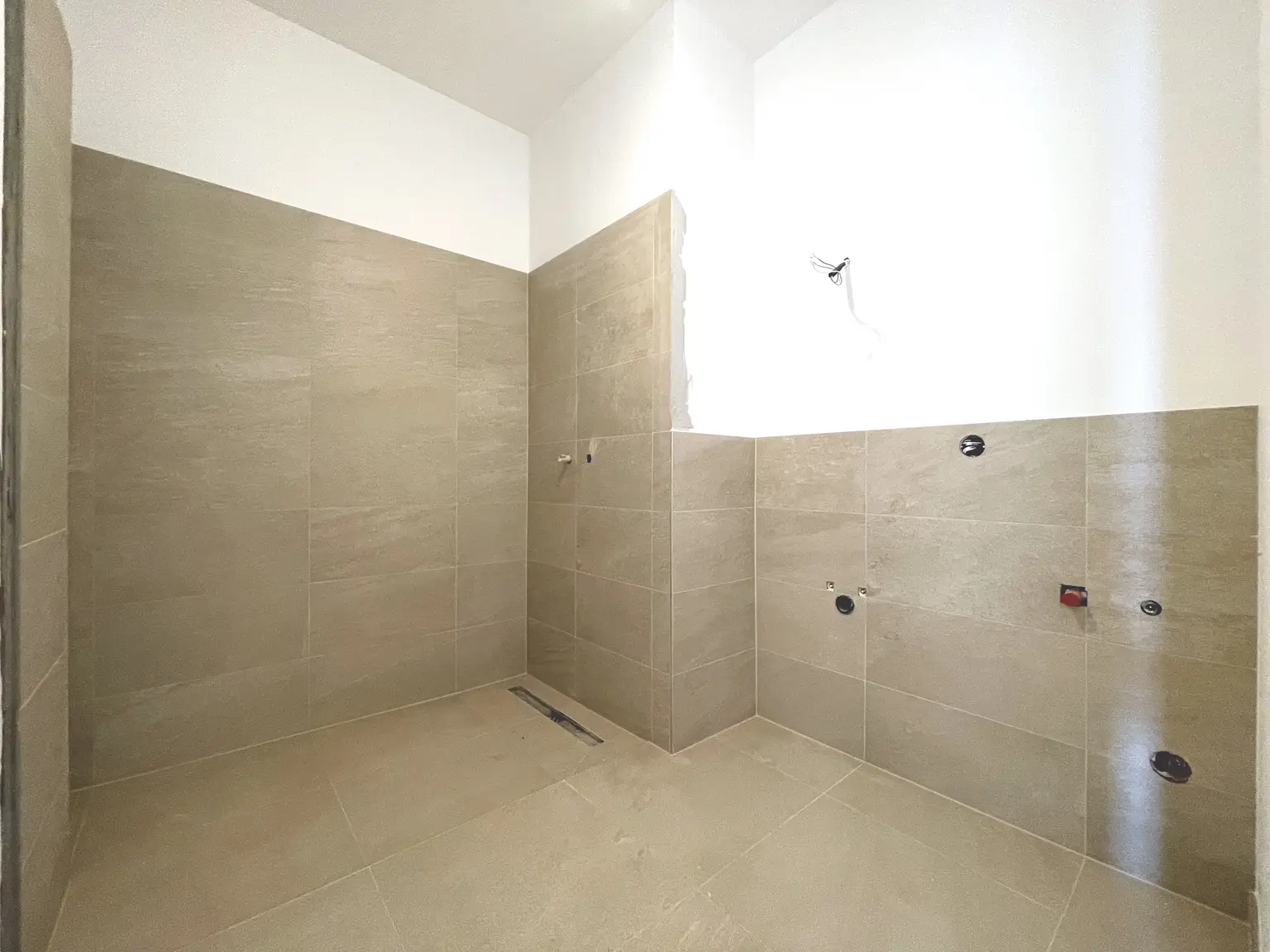 Badezimmer aktuell (noch in Bau)