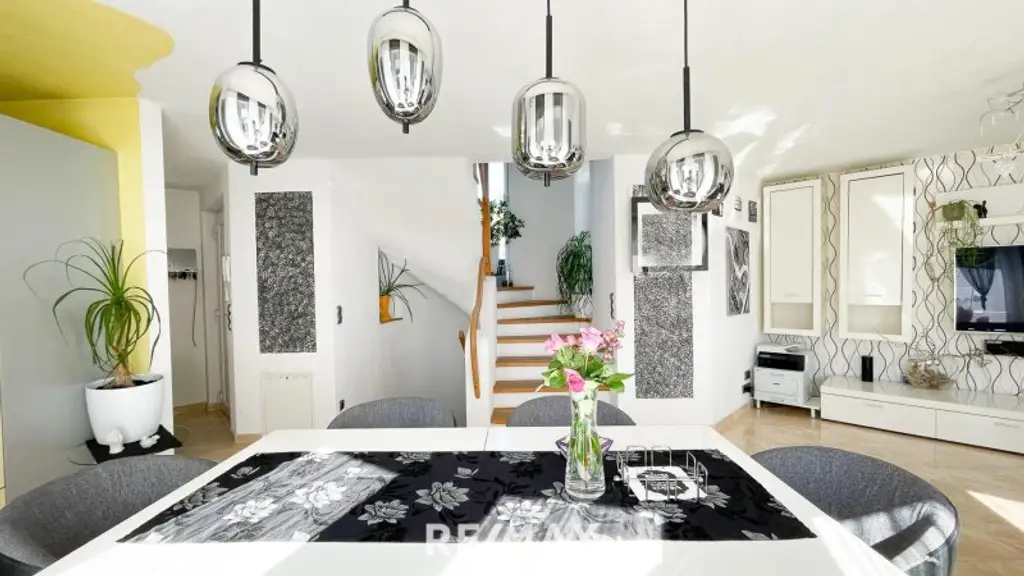 Absolute Ruhelage/Haus mit wunderschönem Garten!