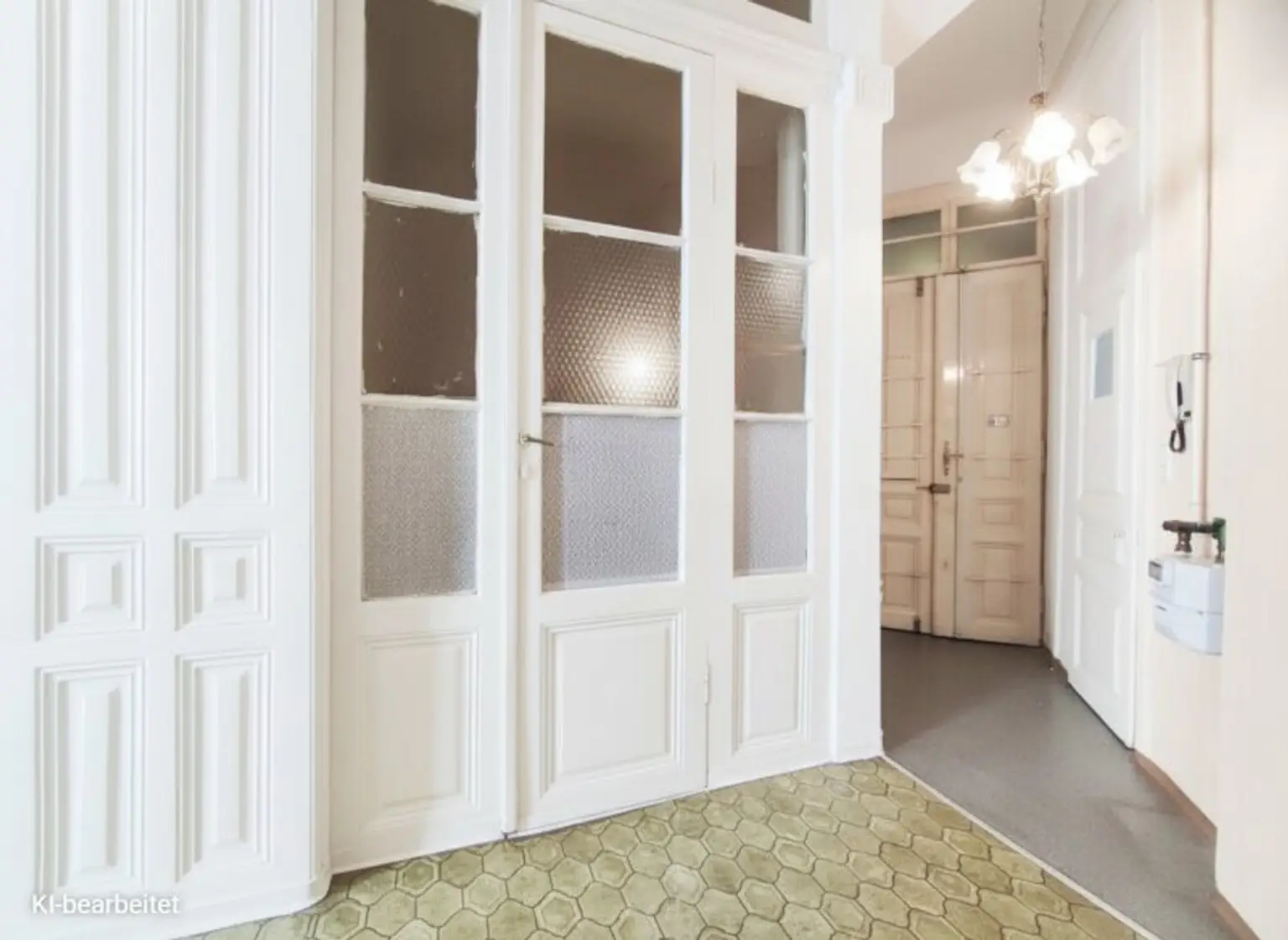 ALTBAU IN ZENTRALER LAGE - 3 zentral begehbare Zimmer durch Umbau möglich!