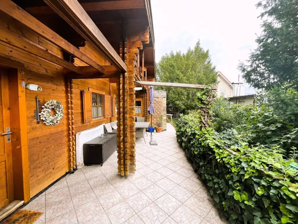 Einfamilienhaus mit Charme und Potenzial in der Schwarzlackenau - Superädifikat