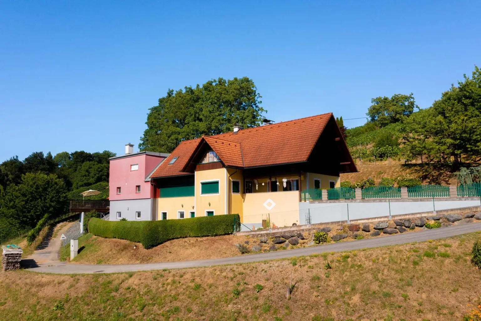"Privates Paradies mit Panorama – 5 Hektar Freiheit & ein Zuhause zum Verlieben"