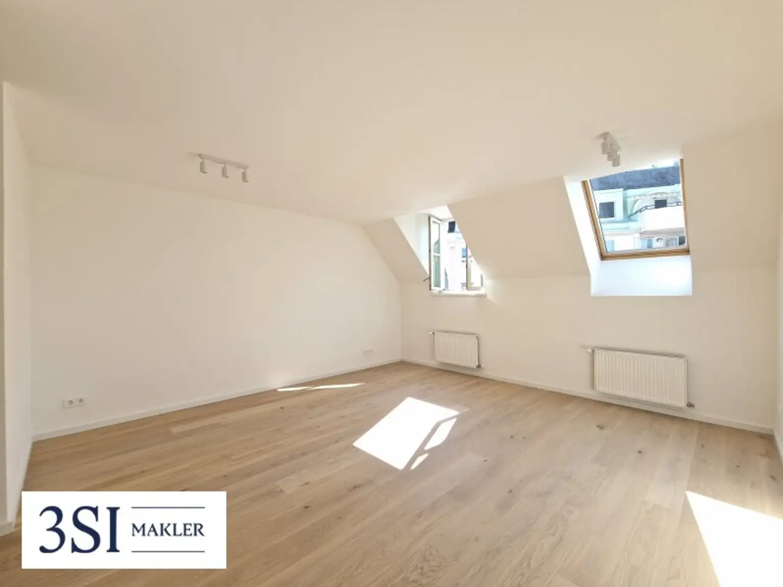 Traumhafte Dachgeschoss-Maisonnette nähe Schlossquadrat!