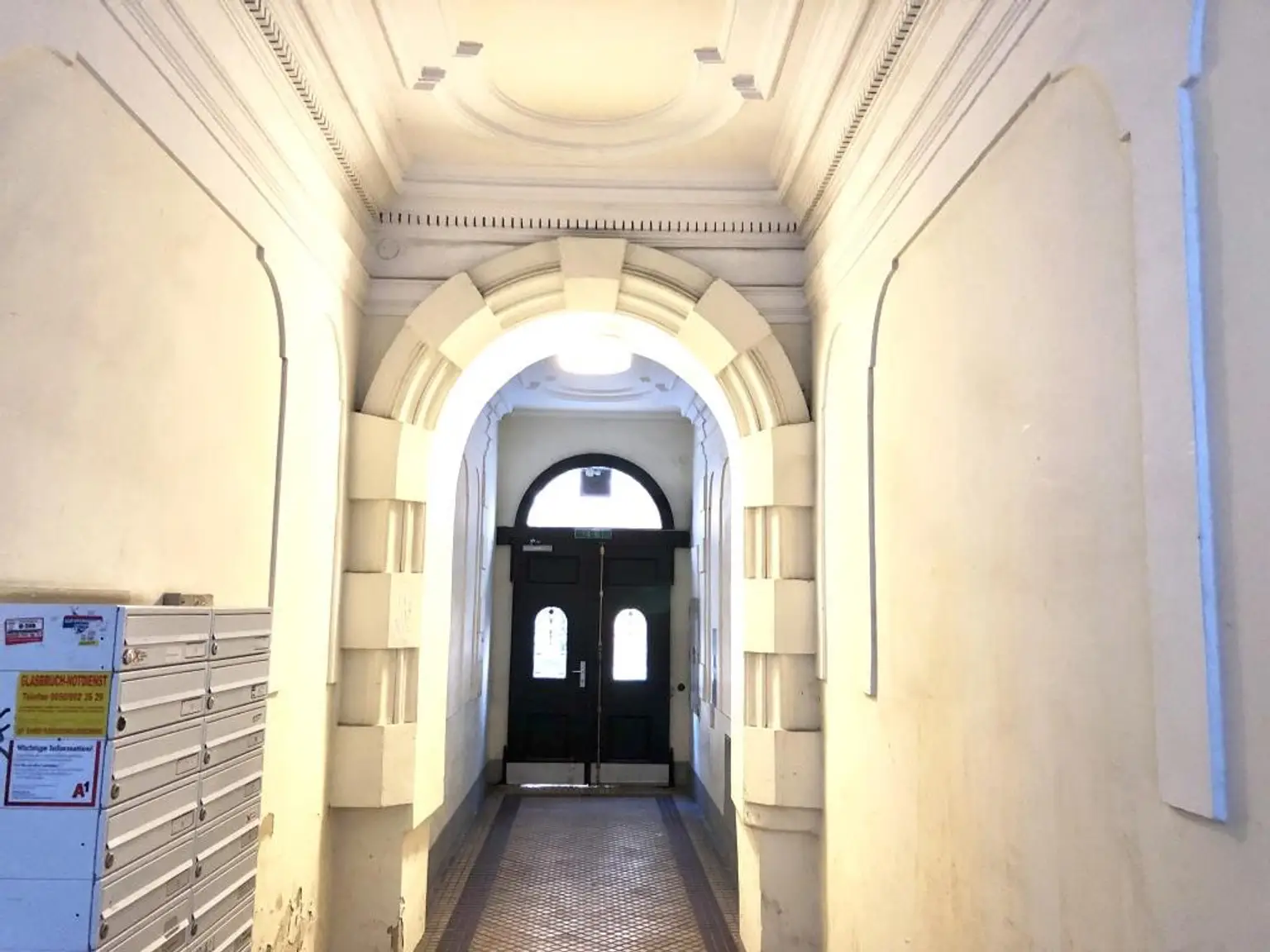 "Ruhige 2-Zimmer Altbau-Wohnung"