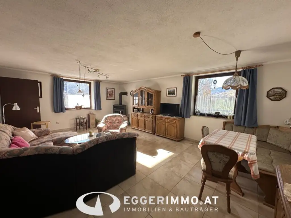 Niedernsill - Spacious 4-Room Apartment with Garden & Balcony for Sale in a Two-Party House