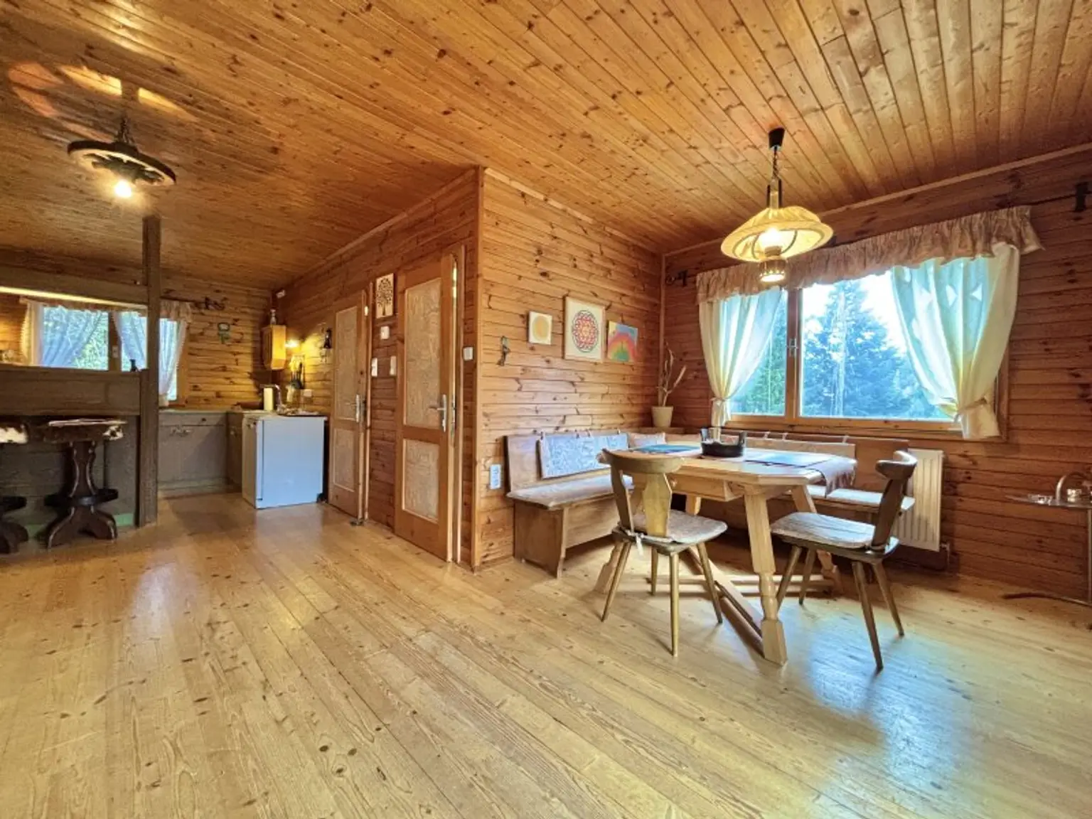 Berghütte am Fuße des Skilifts | Wandern im Sommer, Skifahren im Winter | Zirbenholz-Ausstattung | Kaminofen