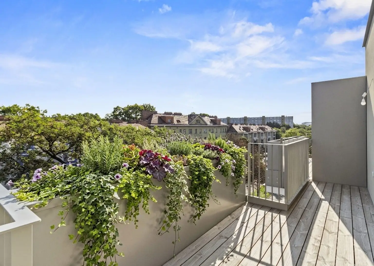 Vis top29 (2) | ++ LICHTDURCHFLUTETE DG-Wohnung ++ im Projekt KARL74 | Prima Service Immobilien