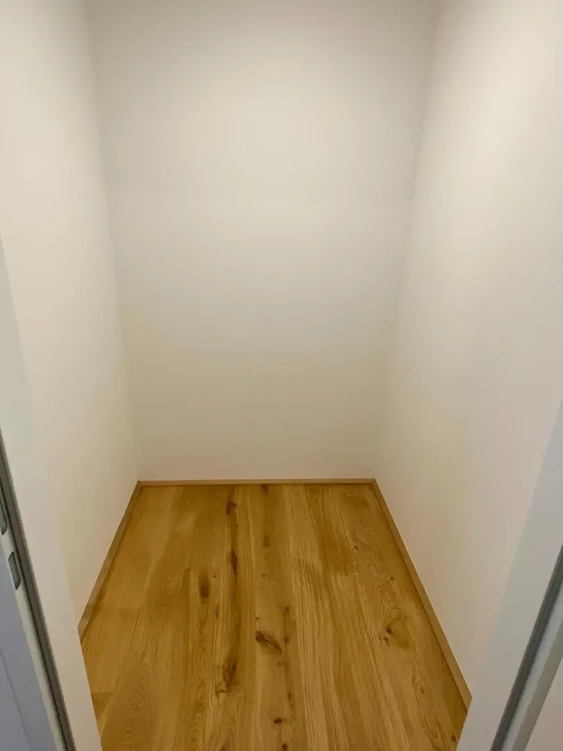 2-Zimmer-Wohnung / auch als Büro geeignet