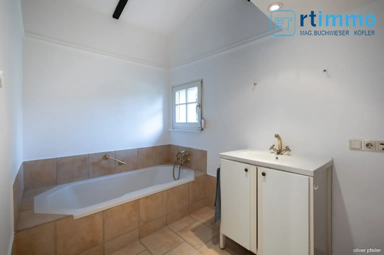 IHR SCHMUCKSTÜCK: CHARMANTER BUNGALOW IN GERASDORF OBERLISSE direkt an der Stadtgrenze Wiens