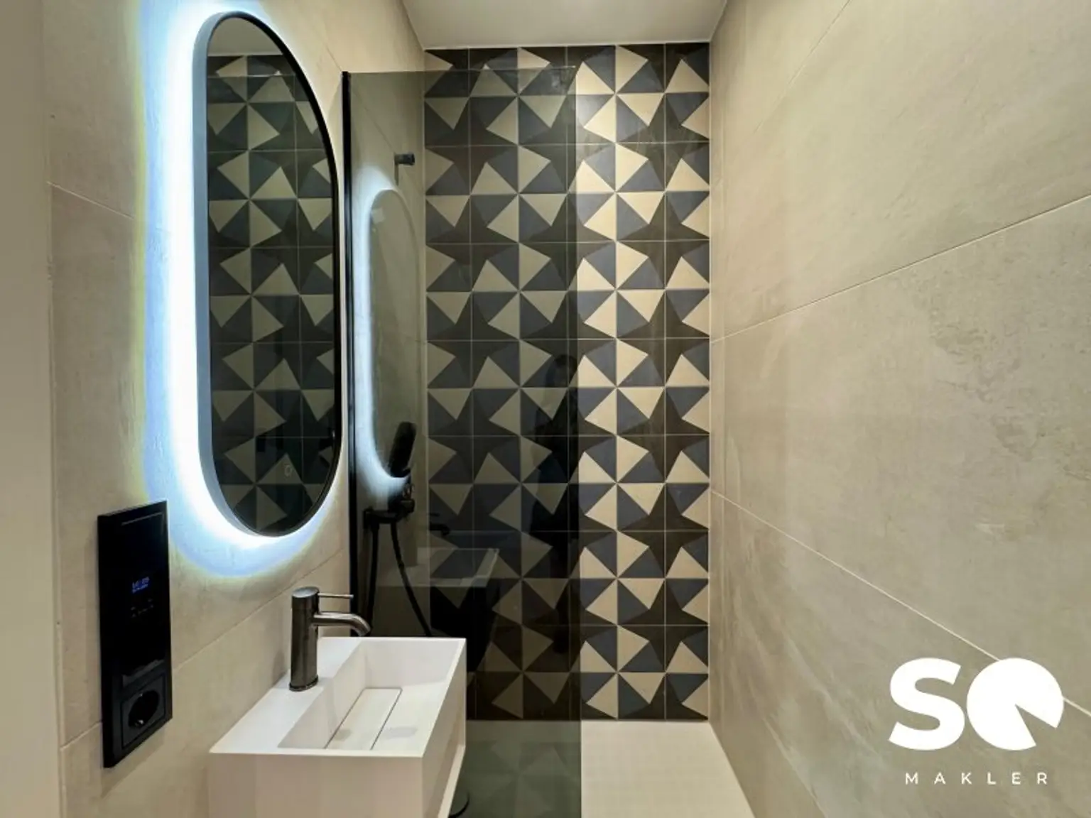 #SQ - ERSTBEZUG: STYLISHE & LUXURIÖSE ALTBAUWOHNUNG AM GETREIDEMARKT!