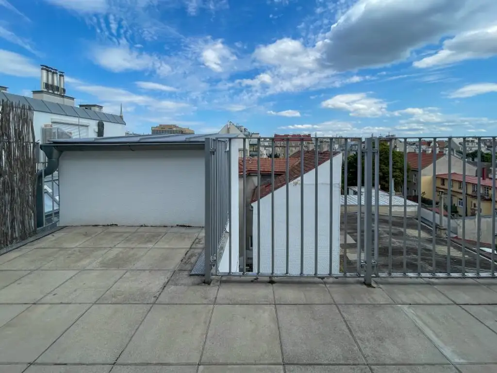 DG-Maisonette mit Terrasse – Wohnen auf zwei Ebenen in ruhiger Stadtlage mit Weitblick