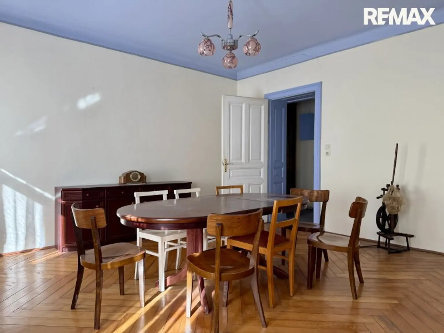 Zeitwandel - Mehrparteienhaus mit Entwicklungspotenzial in Wiener Neustadt!