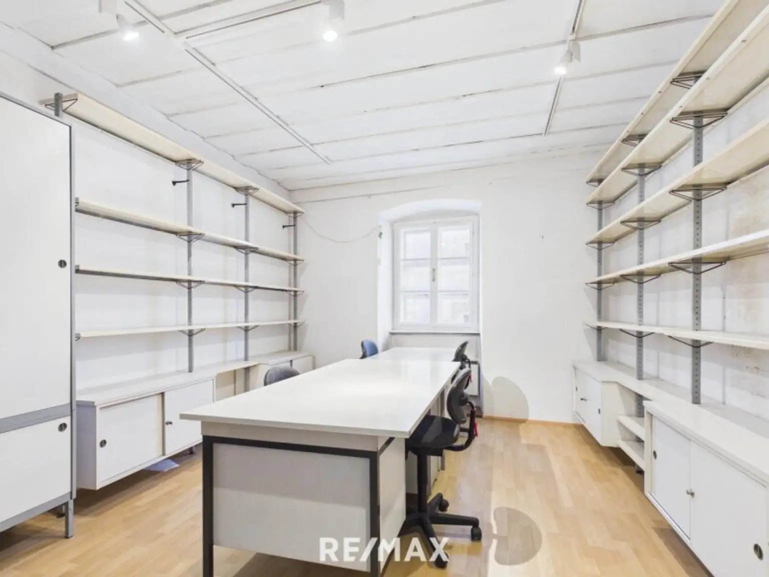 Etage 2- Büro 1 Bild 1