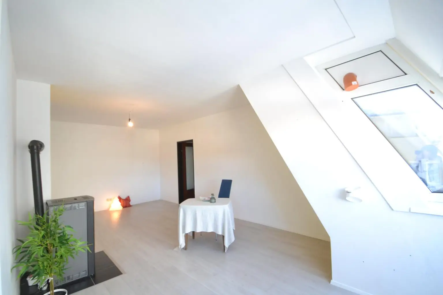 helle, moderne Mansardenwohnung