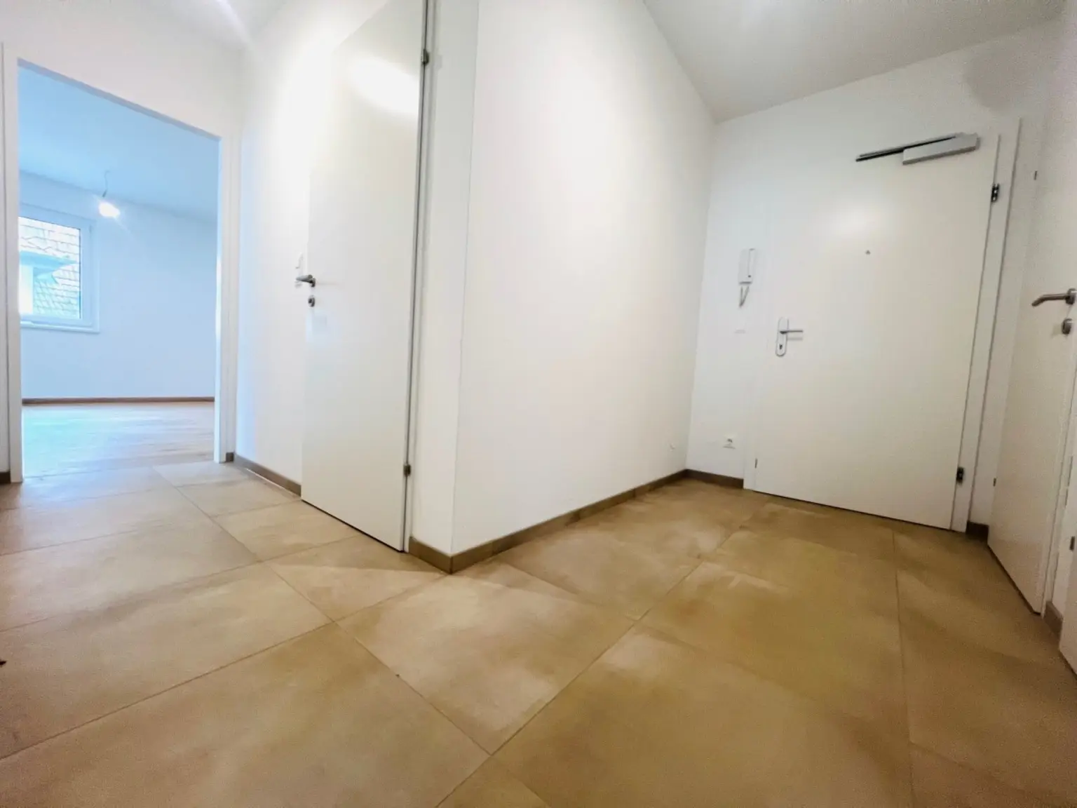 D | ++ TRAUMHAFTE DREI Zimmer WOHNUNG mit BALKON und KÜCHE ++ | Prima Service Immobilien