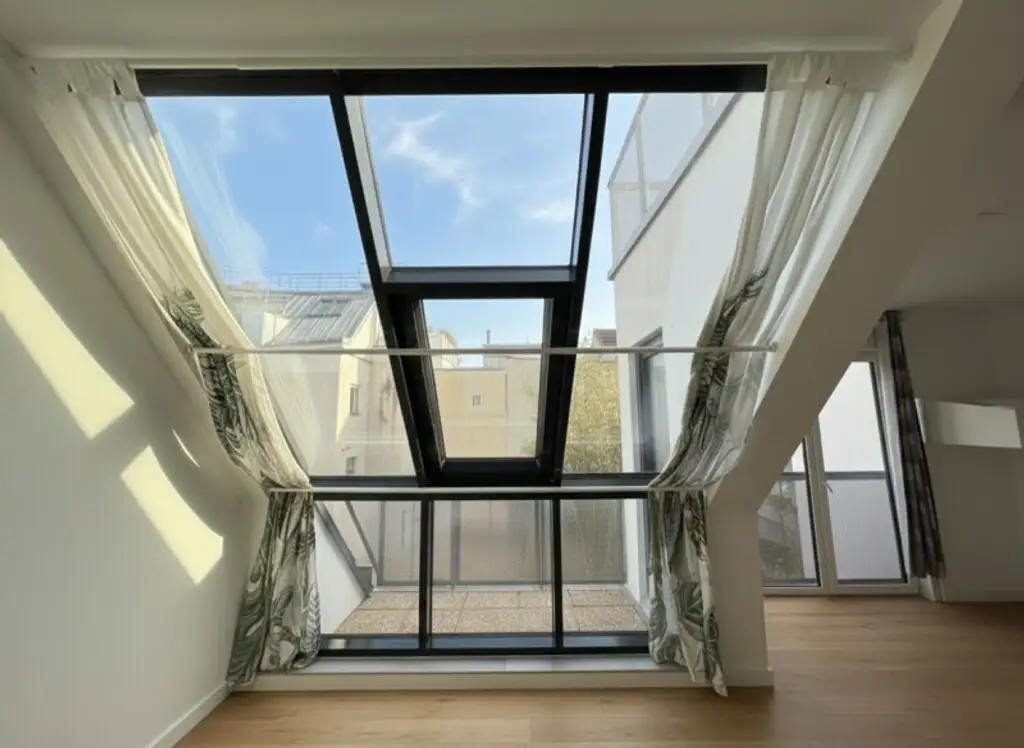 Helle Citywohnung mit Terrasse (Heizkosten inkl.)