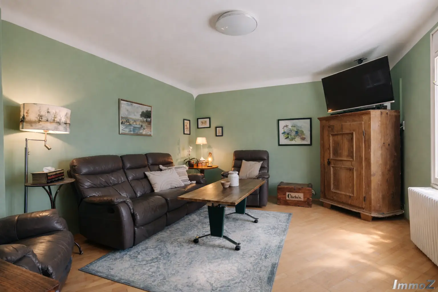 Wohnzimmer mit rustikalen Akzenten