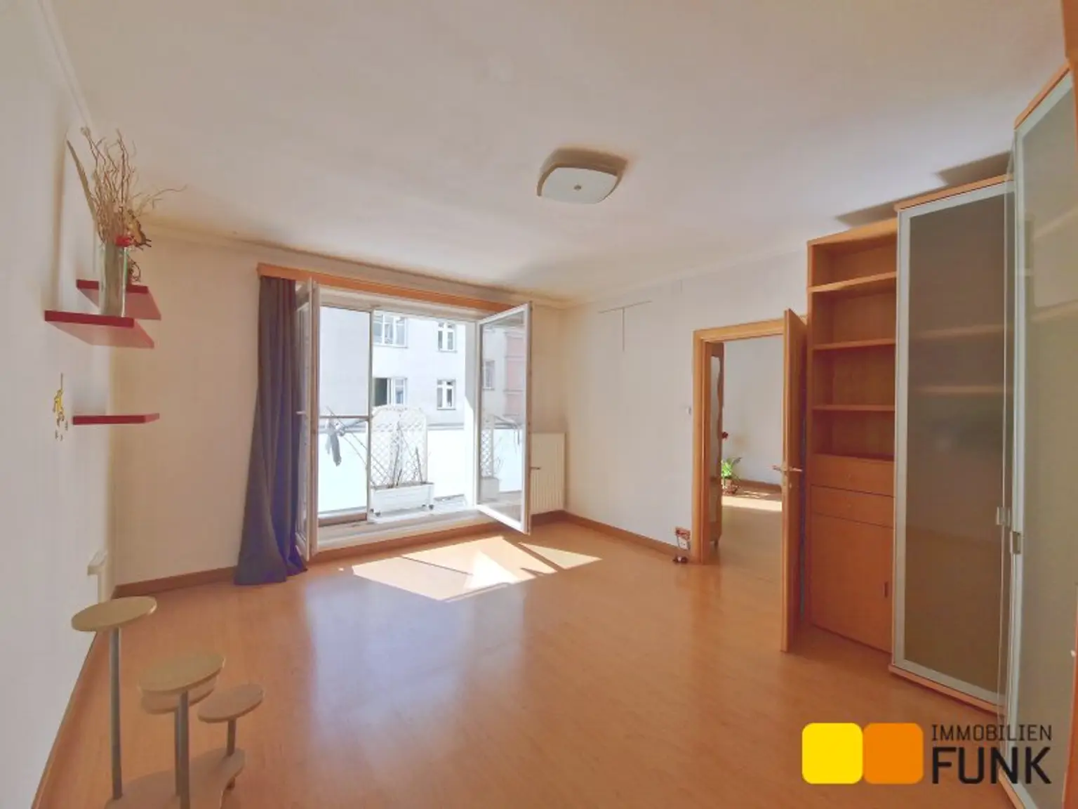 Gepflegte 3 Zimmerwohnung, 92 m², Sofortbezug