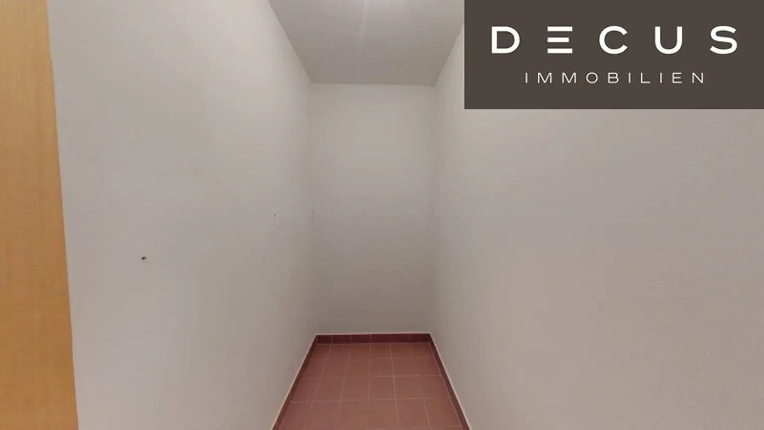 2 ZIMMER | EINBAUKÜCHE | UNWEIT DES TRAISENPARKS