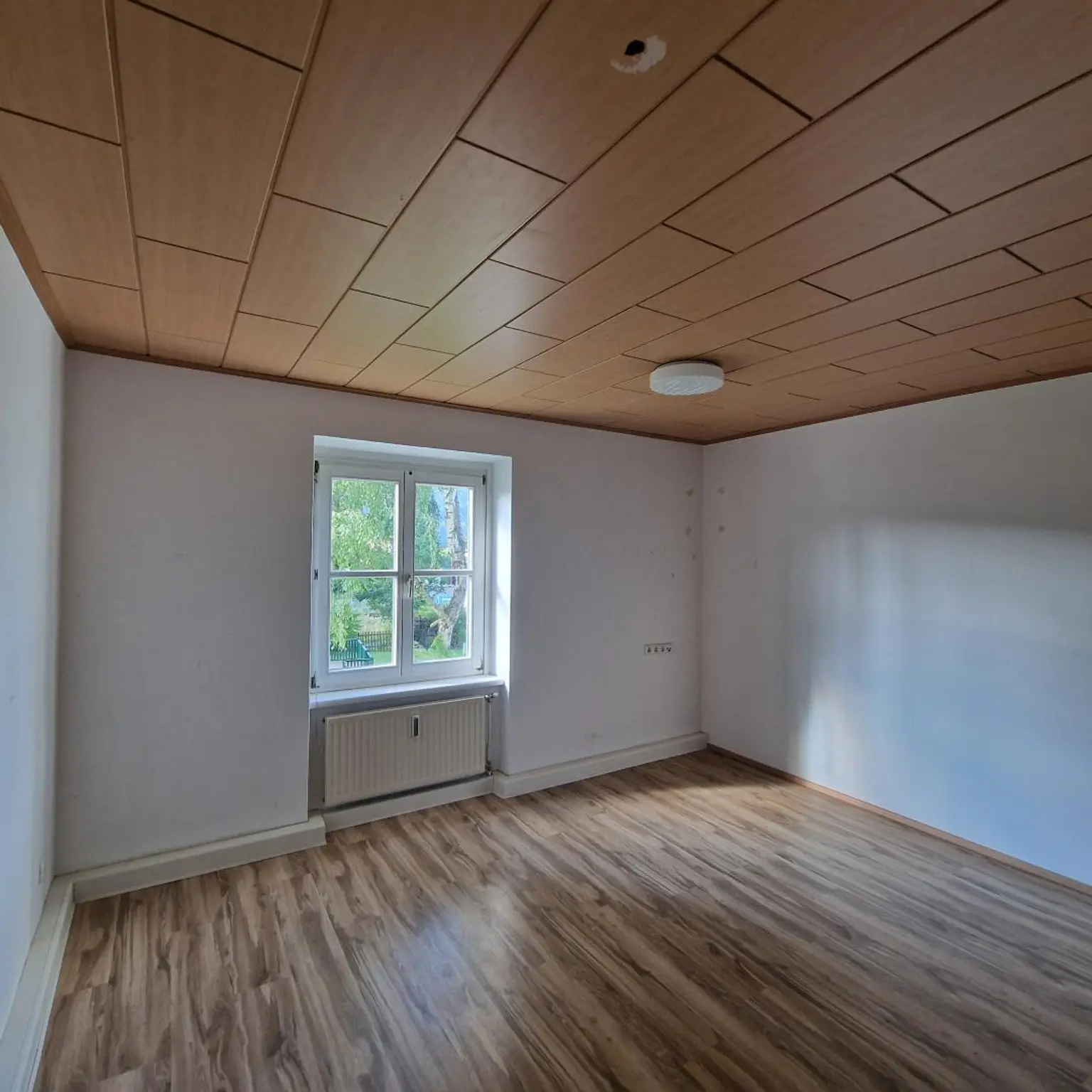 4-Zimmer-Wohnung im 1. Stock! Gartenmitbenützung! 1 Monat mietzinsfrei!