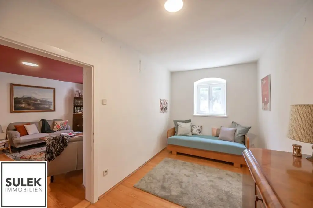 charmantes Einfamilienhaus mit dazugehöriger Einliegerwohnung in Petronell - ab 1.11.2025