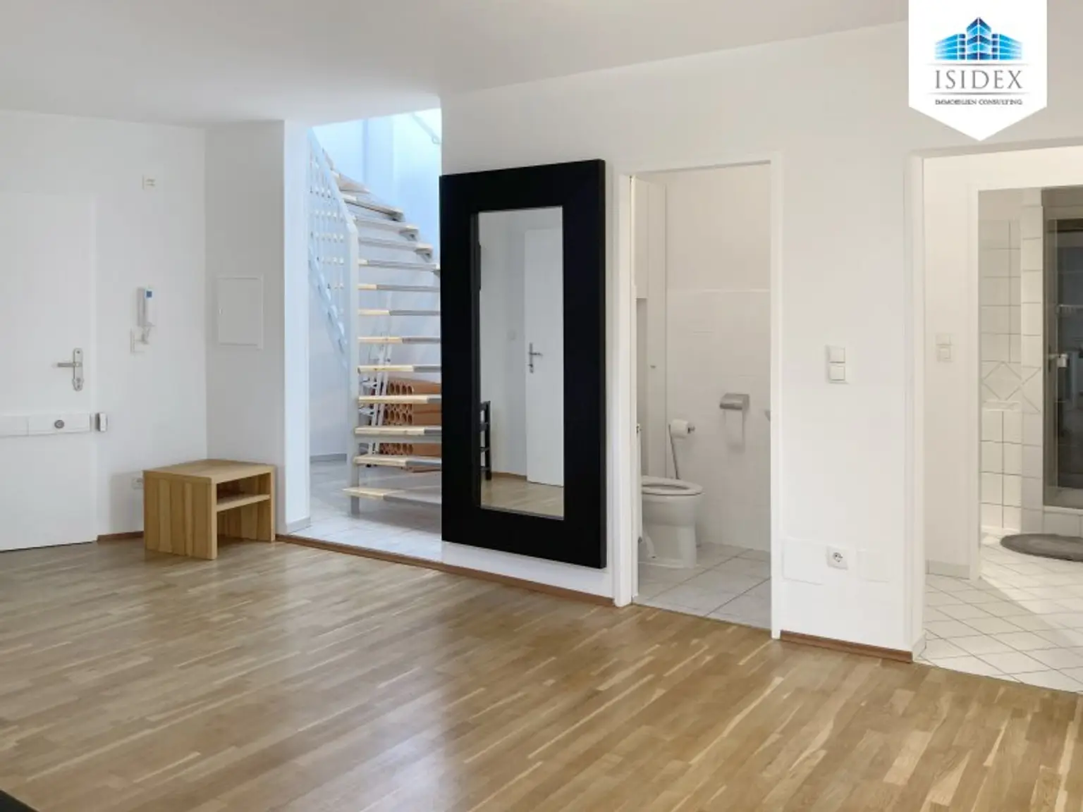 **NEU** Top ausgestattete 3-Zimmer DG-Maisonetten-Wohnung mit großzügiger TERRASSE und SAUNA! Perfekte Lage!!