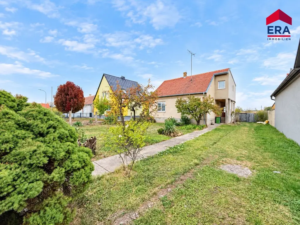 Charmantes Wohnhaus auf 2.972 m² Grund – zwei Parzellen, Nebengebäude und viel Potenzial!