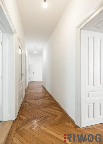 Klassische Stilaltbauwohnung mit Charme und Eleganz | Komplette Innenhoflage | 3. Etage | Nähe Donaukanal, Hundertwasserhaus, 1. Bezirk, Prater