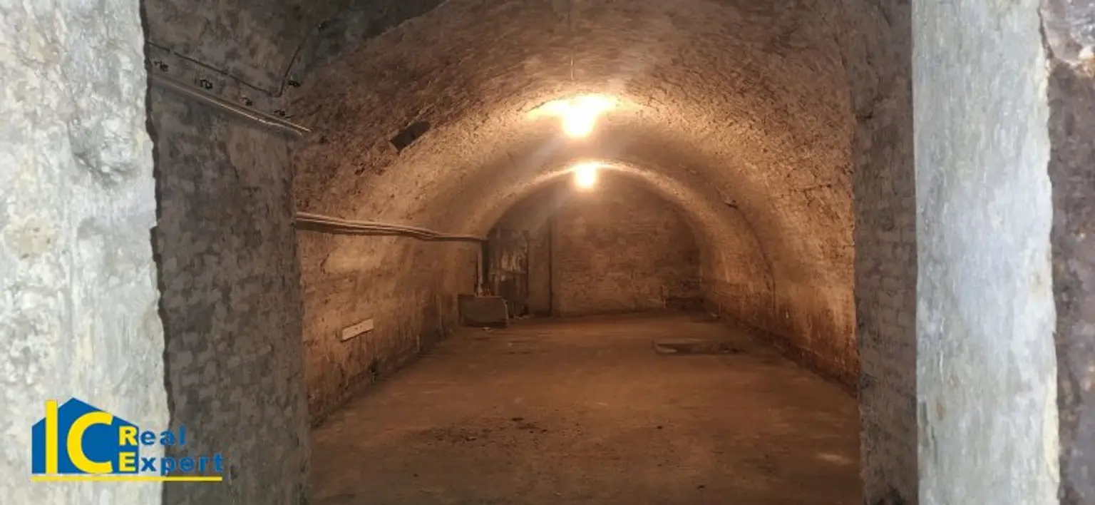 Zusätzlicher Lagerraum im Magazin