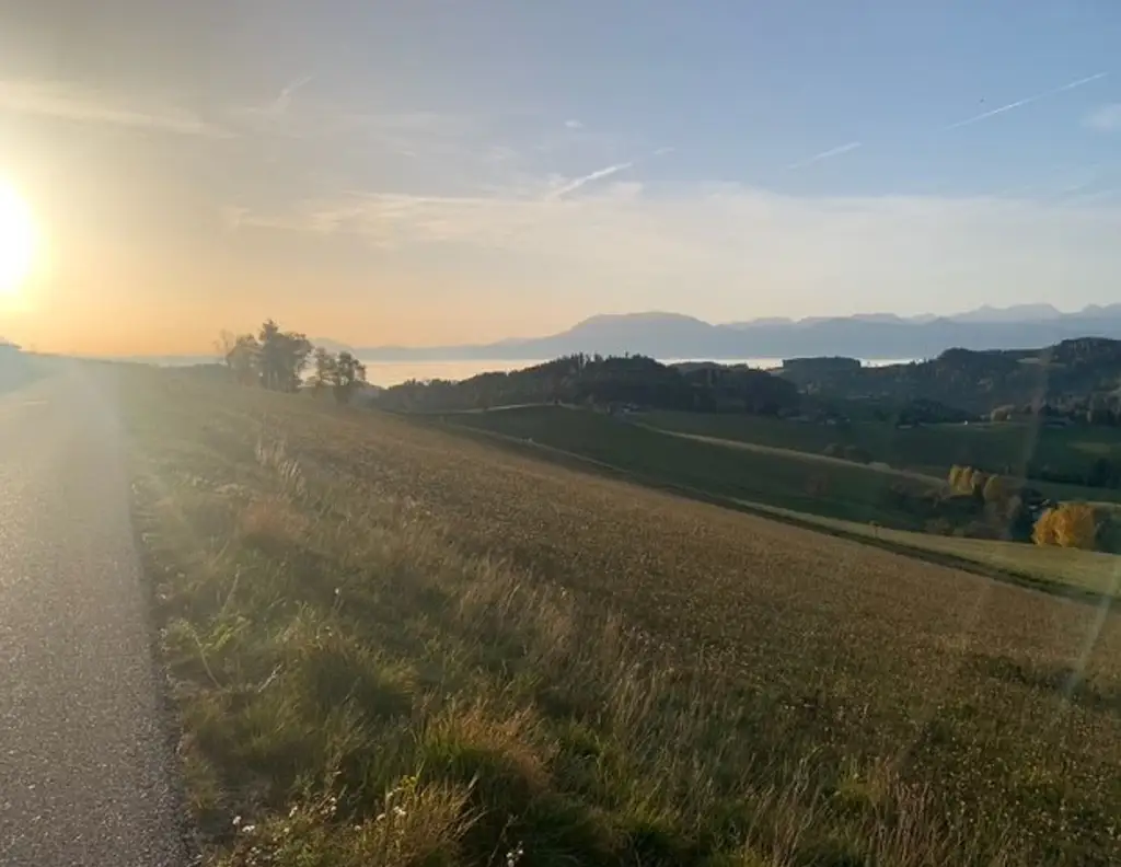 Sonniges Baugrundstück mit Karawankenblick