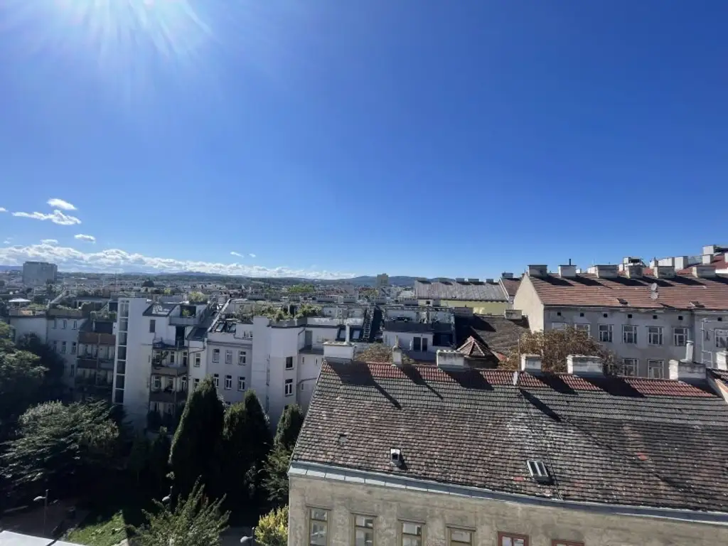 Sonnige 3,5-Zimmer Dachgeschoßwohnung mit Terrasse zu kaufen
