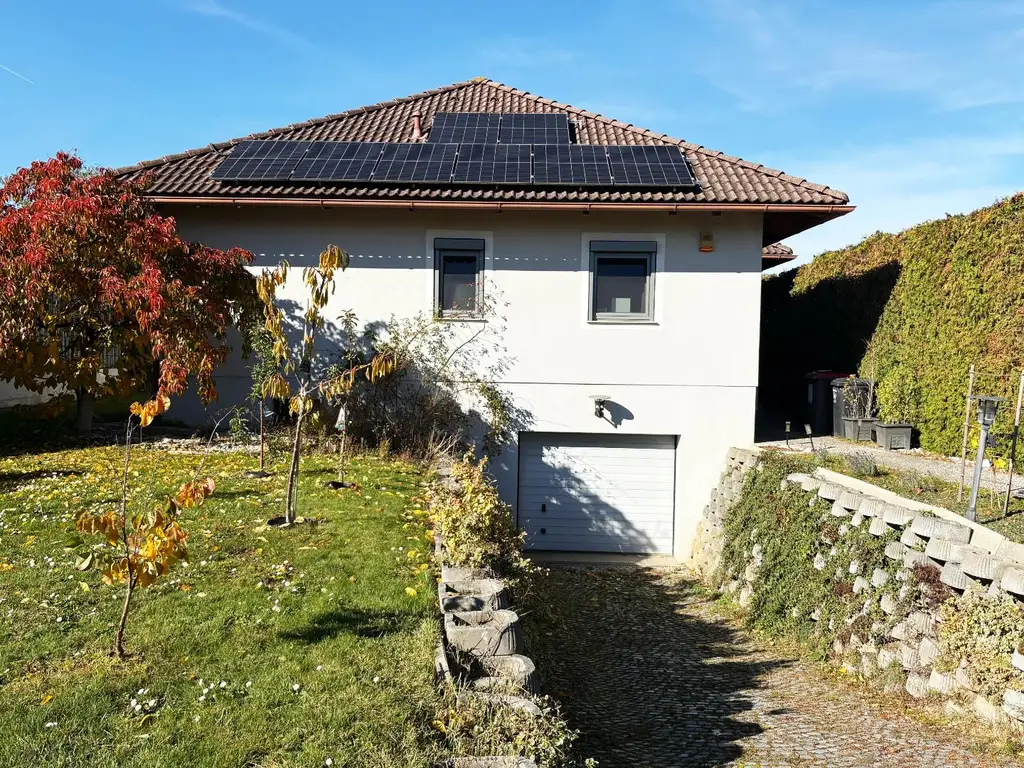 "BUNGALOW mit Pool - WohnGENUSS auf einer Ebene!"