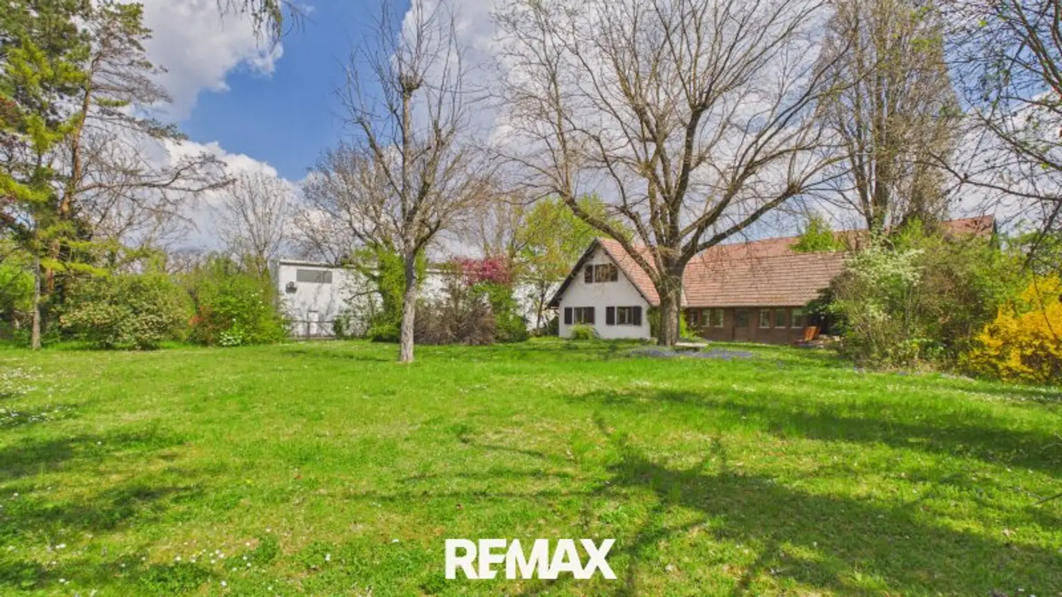 Gartenansicht seitlich