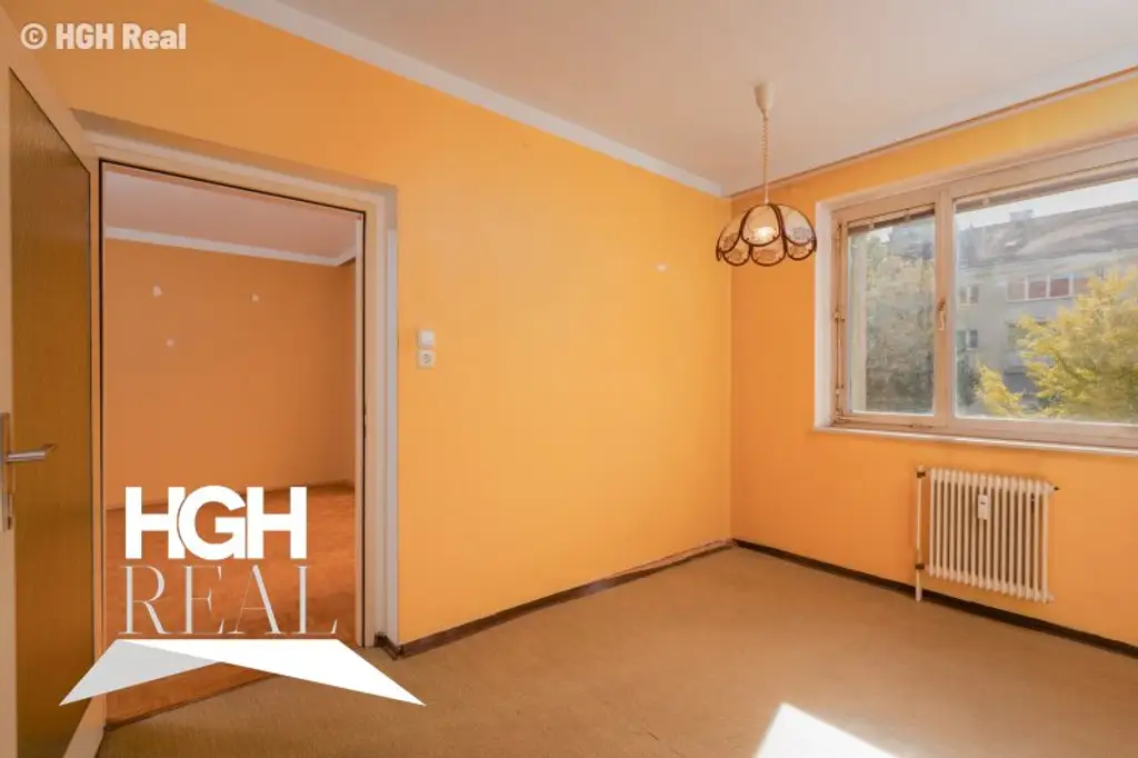 1220 Wien Helle 2-Zimmer Wohnung mit hofseitiger Loggia im 2. Liftstock Nähe U1 mit Potenzial für 3 Zimmer
