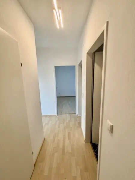 Helle 3-Zimmer-Wohnung mit Loggia in ruhiger Lage – Neusiedl am See