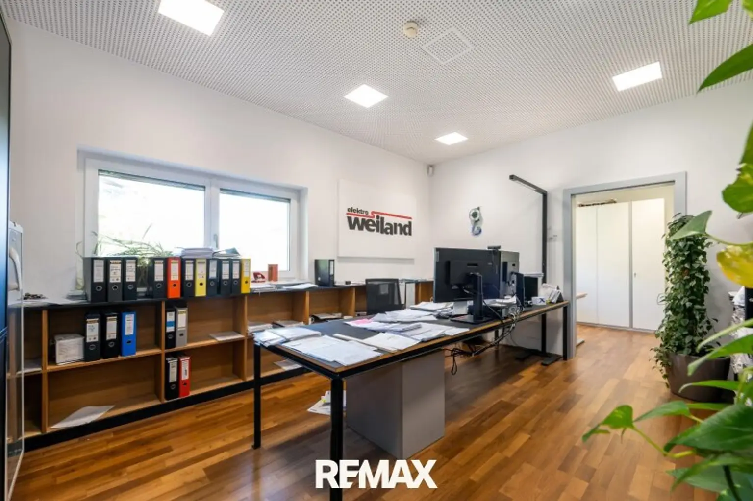 Büro 1