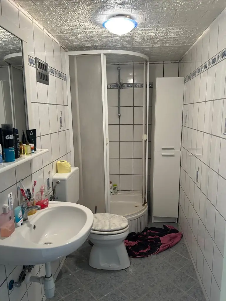 Kompaktes Wohnhaus mit Keller