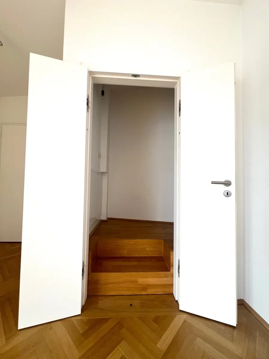 L | ++ NEU ++ SCHÖNE ZWEI  Zimmer mit TERRASSE - Altbau | Prima Service Immobilien