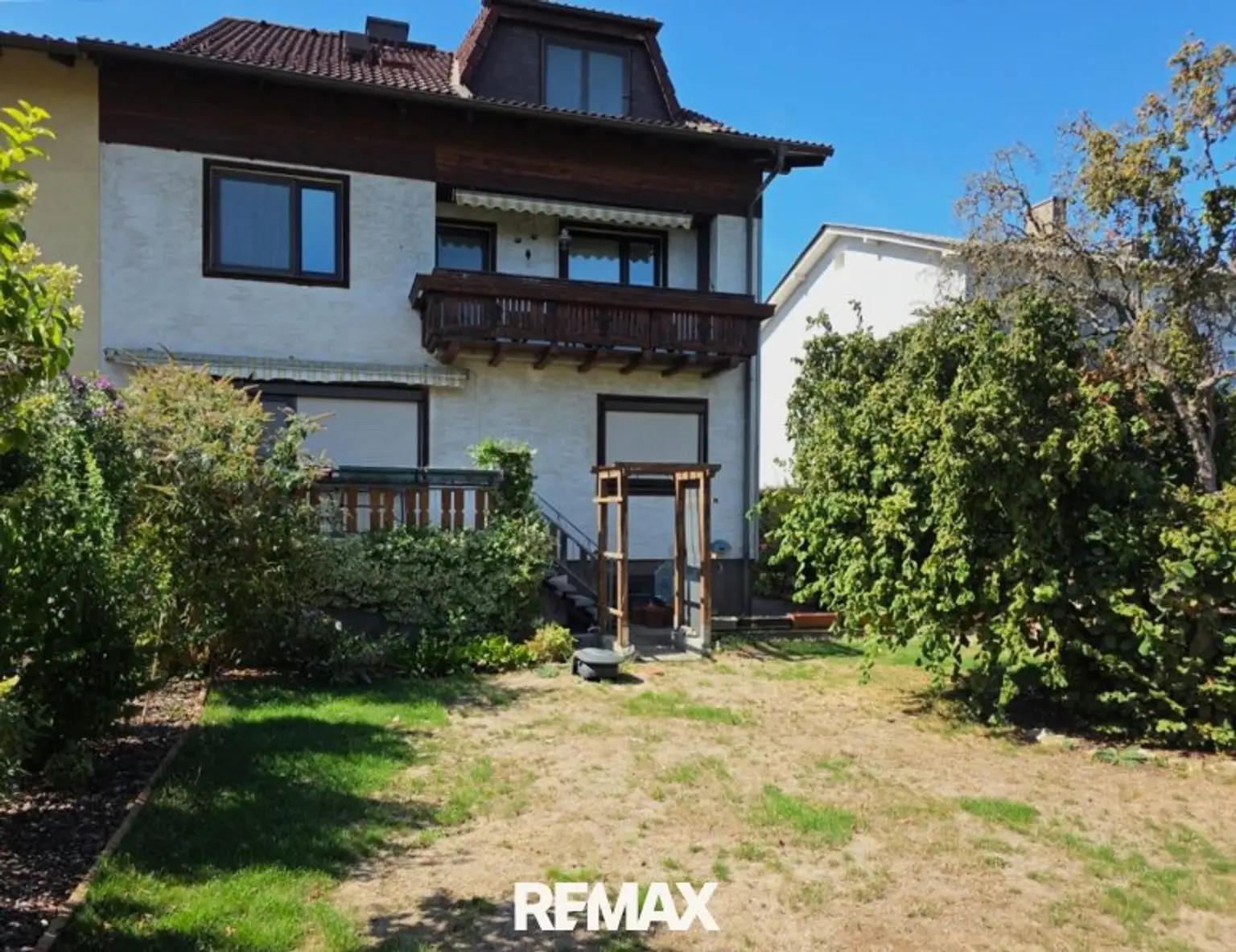 01 EFH 2000 Blick auf Terrasse