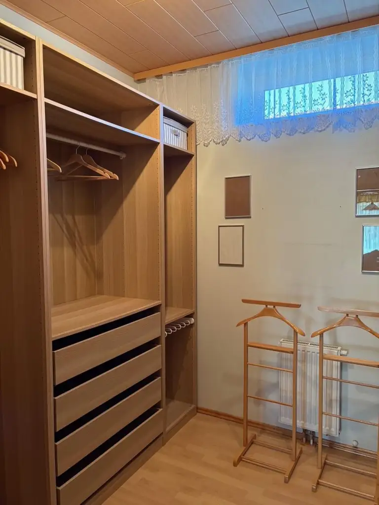 "Bungalow mit großem Keller am schönen Wagram"